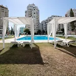 Camoes 13f, Com Piscina *