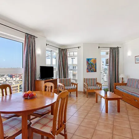 Camoes 13f, Com Piscina