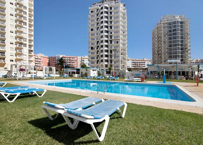 Camoes 13f, Com Piscina Apartament *