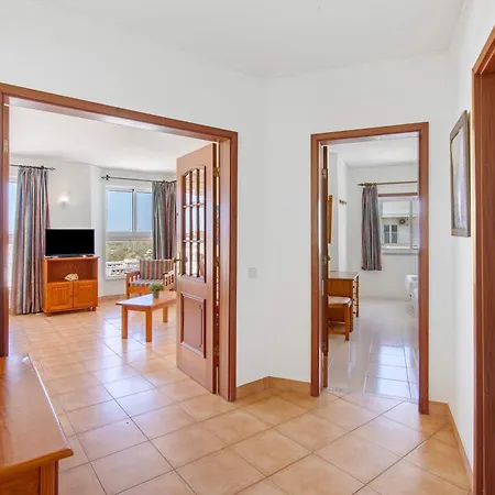 Camoes 13F, Com Piscina