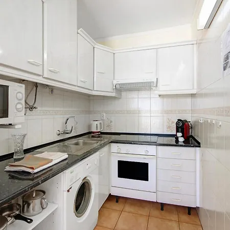 Camoes 13F, Com Piscina